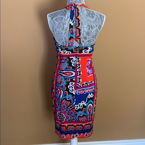 Cache Halter Dress - Picture 2 of 5